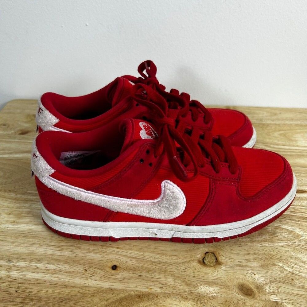 Nike Dunk Low Valentine's Day 2024 Red Corduroy GS Size 4.5Y FZ3548-612 - Picture 4 of 8